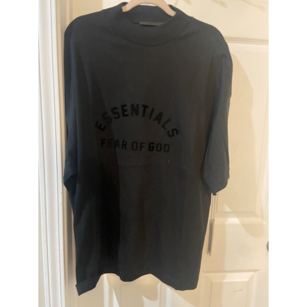 essentials t shirt Size Small